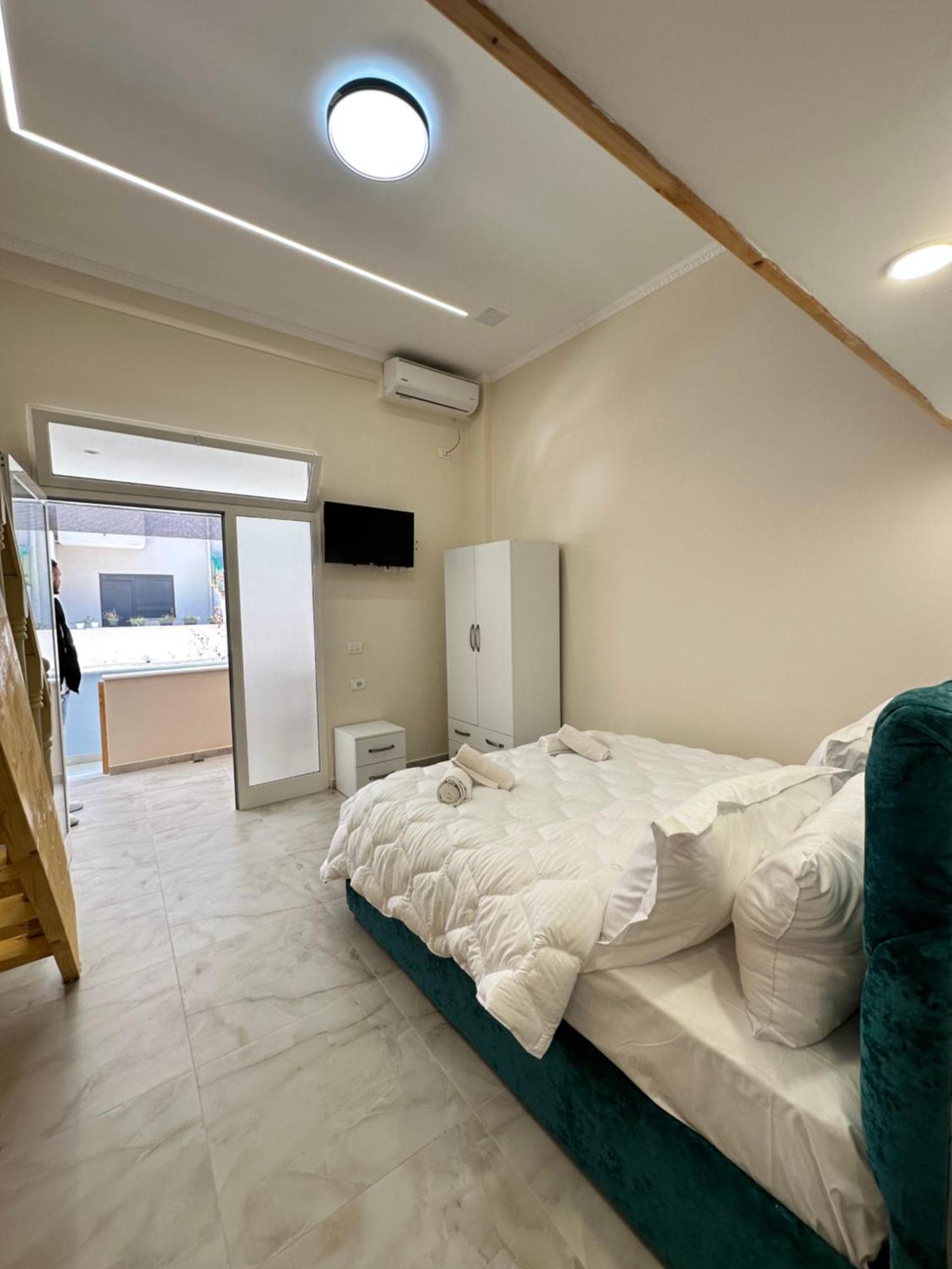 Troy Aparthotel Durrës Buitenkant foto