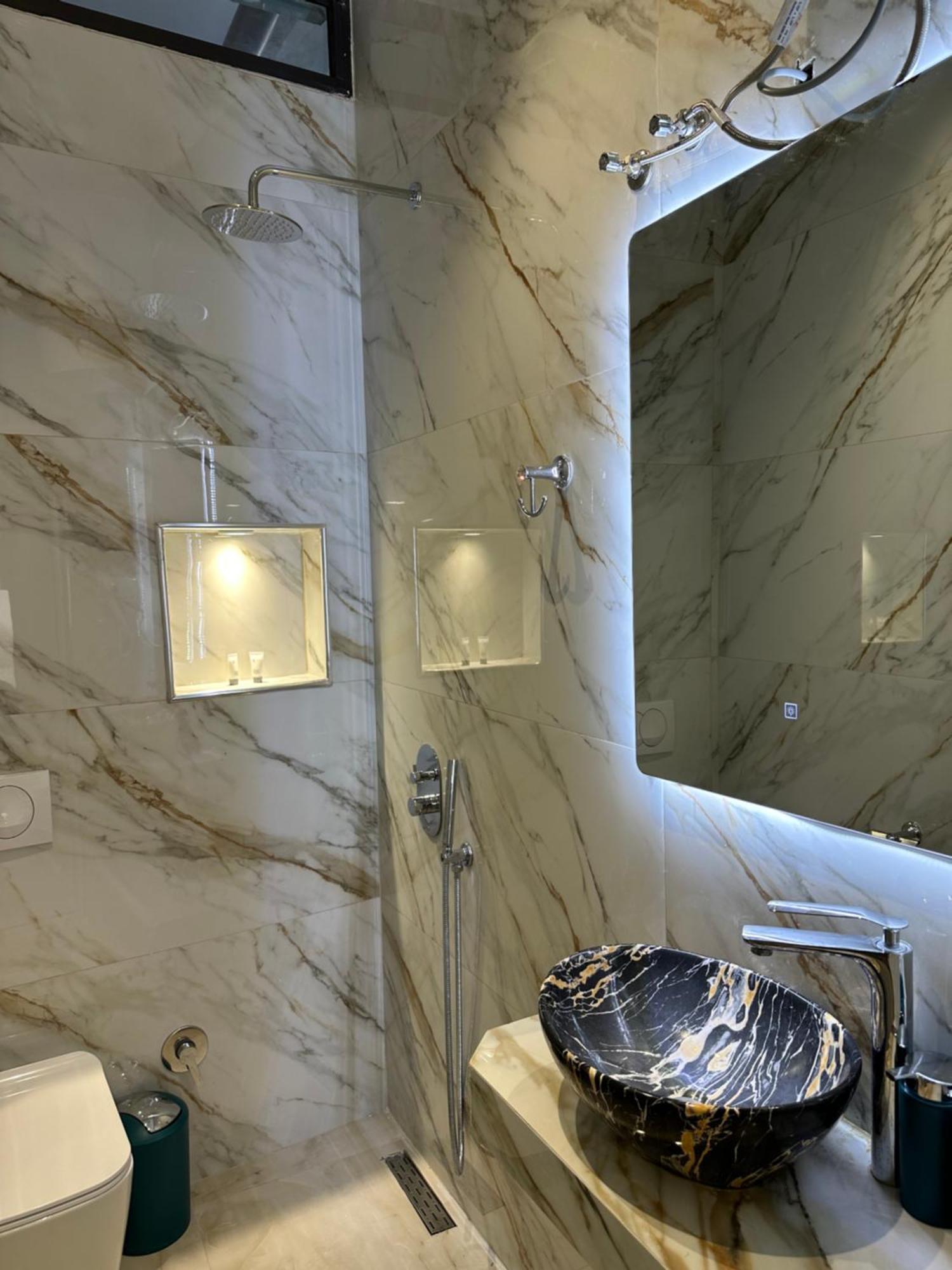 Troy Aparthotel Durrës Buitenkant foto