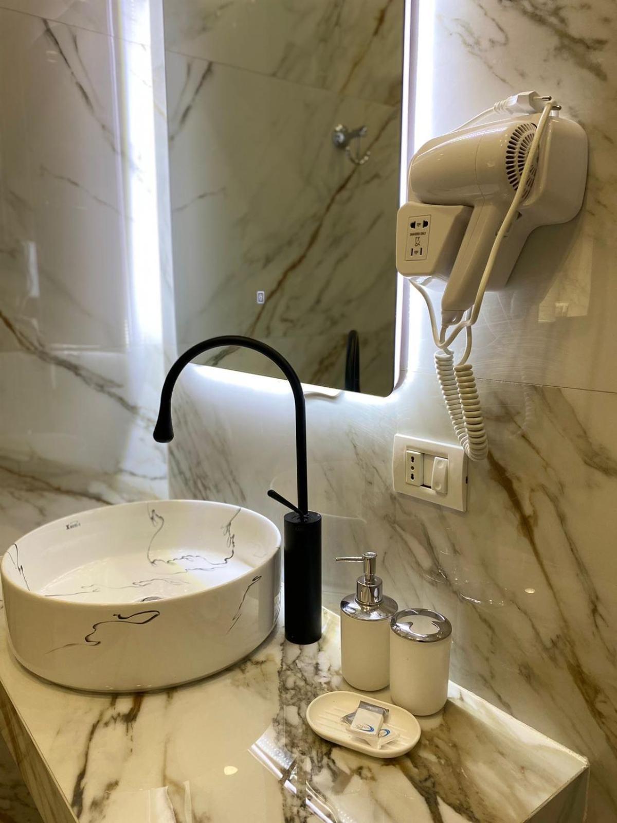 Troy Aparthotel Durrës Buitenkant foto