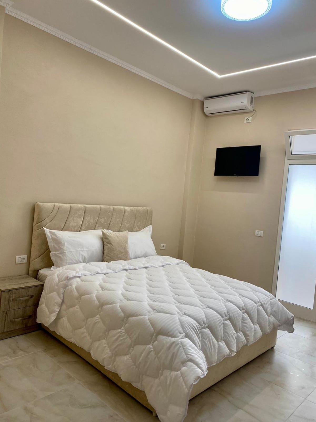 Troy Aparthotel Durrës Buitenkant foto