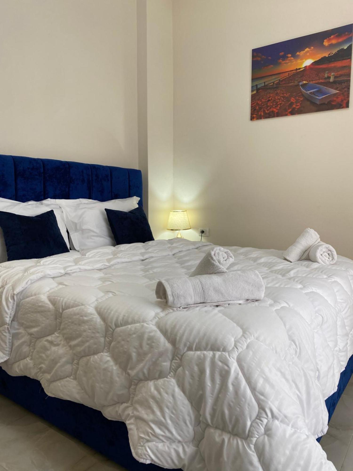 Troy Aparthotel Durrës Buitenkant foto